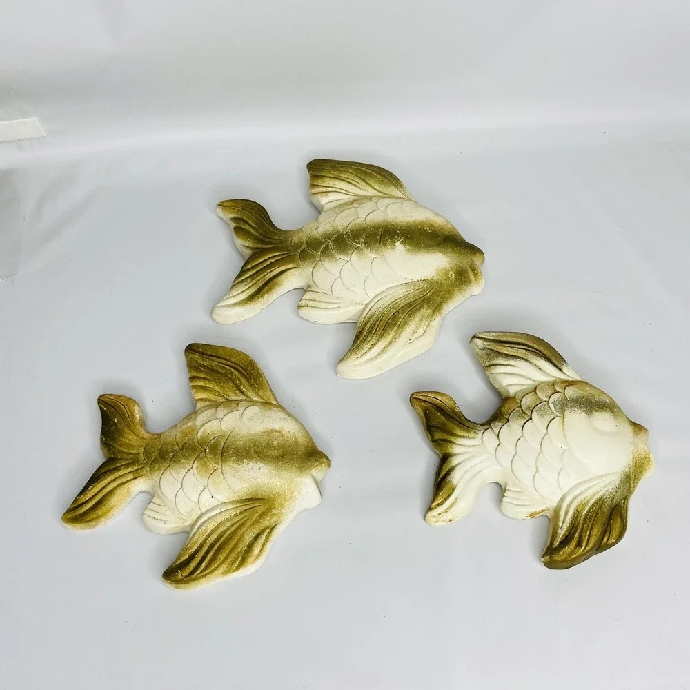 Vintage Mid Century‎ Modern Retro 3-Fish (Mama & 2 Babies) Chalk Ware Wall Art